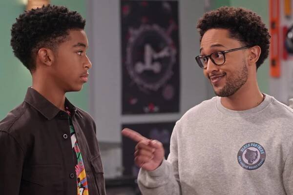 Isaiah Russell-Bailey, Tahj Mowry - Rodinný sraz - Pamatujete si falešnou modlu? - Z filmu