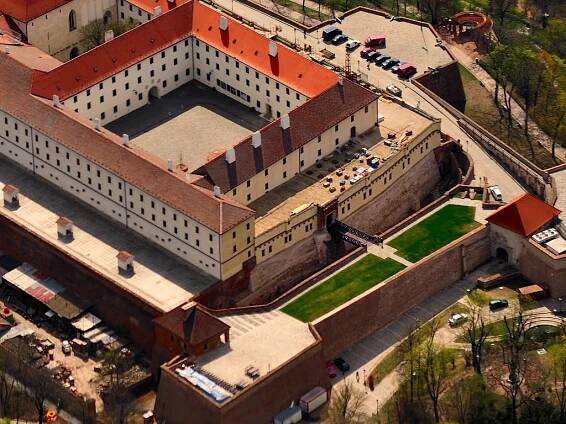 Hrad Špilberk, letecký pohled - Brno, 17.4.2012