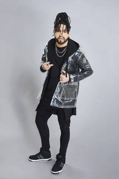 Hvězdy Tváře k nepoznání: Uhodnete, kdo se představí jako Jason Derulo a Eva Urbanová?