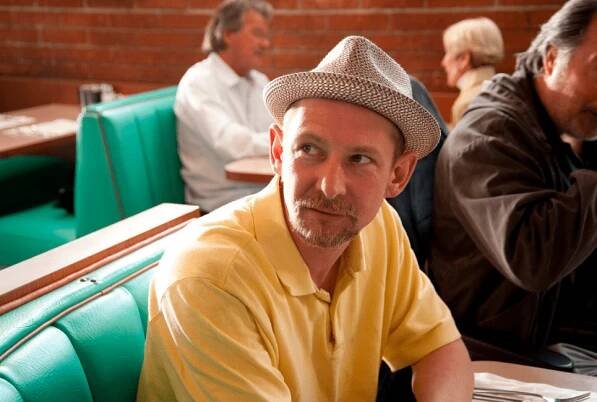 Ian Hart Bio