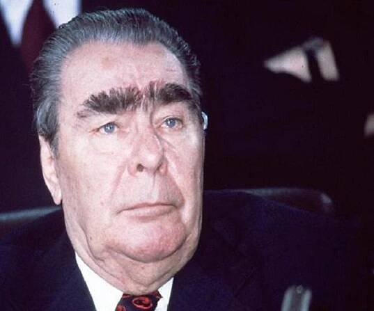 Famous People Who Died on November 10 - How Many Do You Know Of?