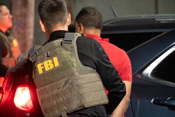 An investigation led by the FBI, with the assistance of several local and federal organizations, has resulted in the arrests and indictments of dozens of members of a violent drug trafficking gang, Los 1,500, based in San Juan, Puerto Rico.