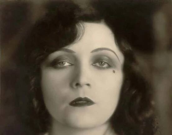 Pola Negri facts