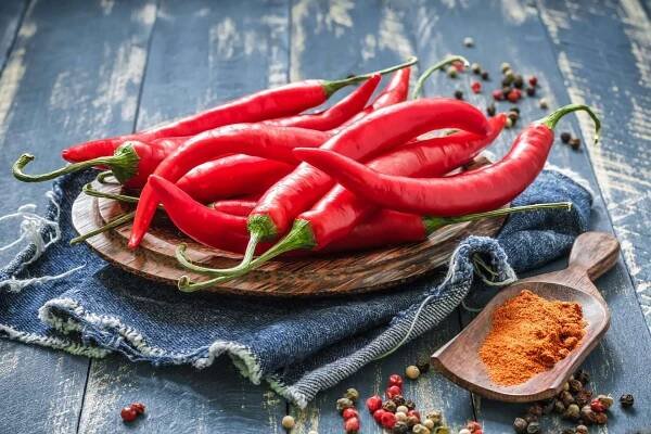 Chilli paprička každý deň: Pomôže vám proti bolesti aj starnutiu