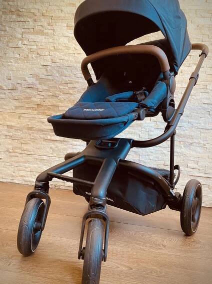 RECENZIA kočíka Easywalker Harvey2: Veľkolepý krásavec v ľahkom balení - Modrý koník