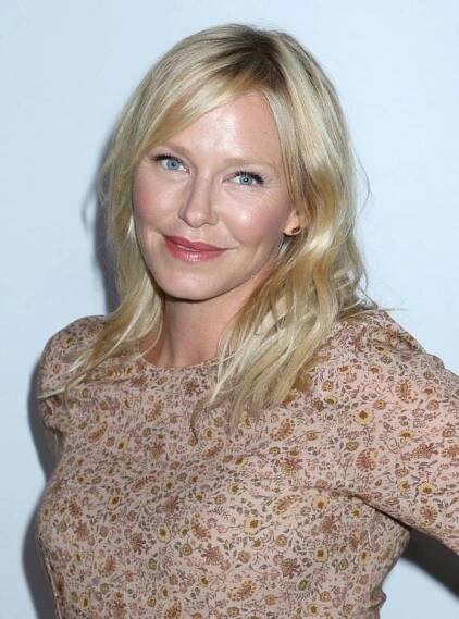 41 Sexiest Pictures Of Kelli Giddish | CBG