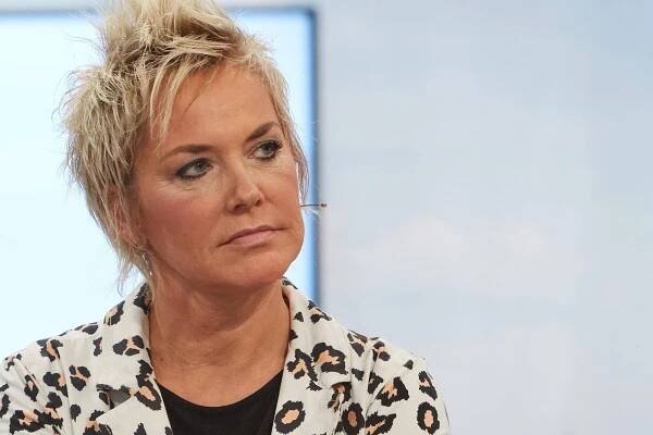 Inka Bause: Die Moderatorin wirkt nachdenklich ob der politischen Entwicklung in Deutschland.