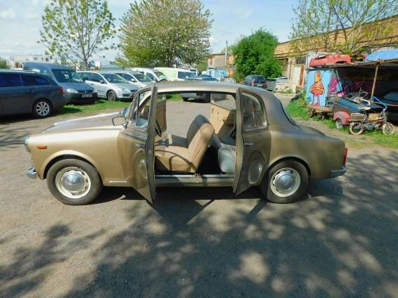 Veteránský automobil  Lancia Appia 1959 - Auto-moto