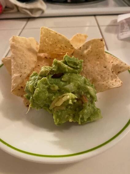 Easy Homemade Quacamole recipe - AMBITIOUS DESERT QUEEN
