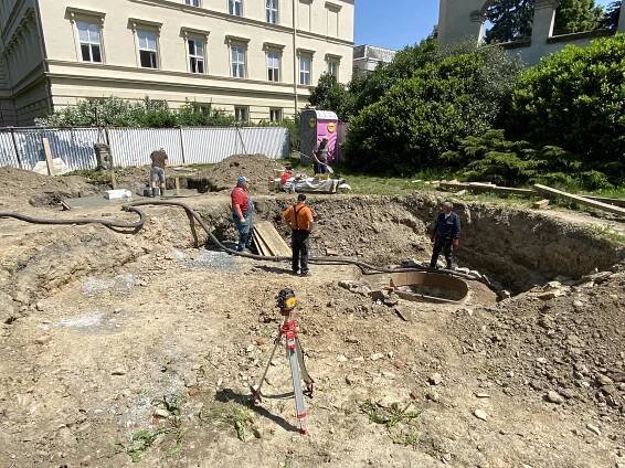 Do krnovské kašny s Neptunem se vrátí život