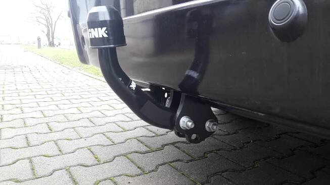 Fiat Scudo - tažné zařízení dva šrouby se sedmi pinovou elektropřípojkou - fatomas.cz