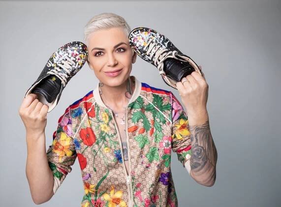 Slovenka tetuje celebrity v Hollywoodu. Dizajn přenáší i na oblečení luxusních značek | LP-Life.cz