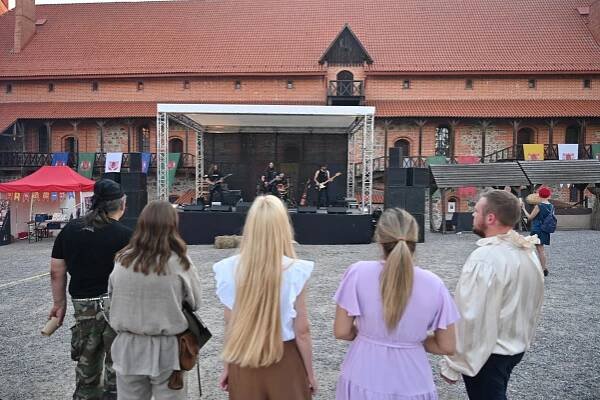 Viduramžių šventė - Trakų Istorijos Muziejus