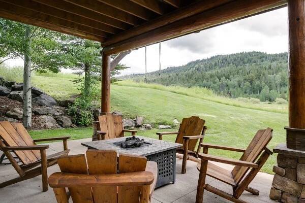 Eagle's Nest Cabin - Victor Idaho