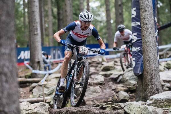 Závod Světového poháru v kategorie mužů Elite v cross country horských kol v Novém Městě na Moravě.