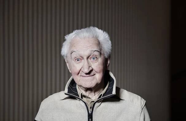 Zemřel herec a ‚pan malíř‘ z pořadů pro děti Miloš Nesvadba. Bylo mu 95 let