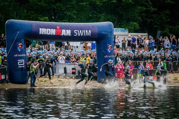 SVĚTOVÝ GIGANT. Závody Ironman jsou jednou z nejsledovanějších sportovních událostí.