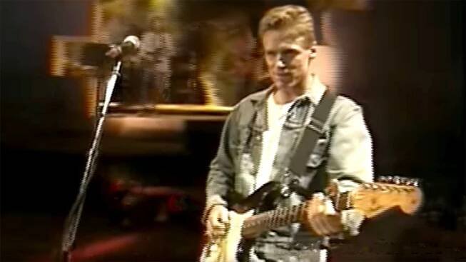 Bryan Adams - Young Lust, live at The Wall Concert, Berlin, 1990