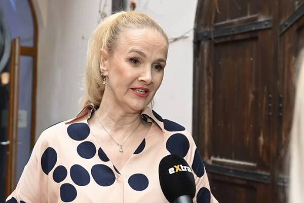 FOTO: Linda Finková během rozhovoru pro eXtra.cz. – stránka 44