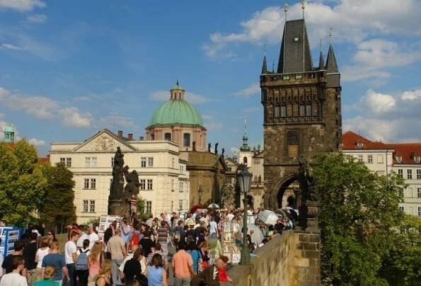 Staroměstská mostecká věž