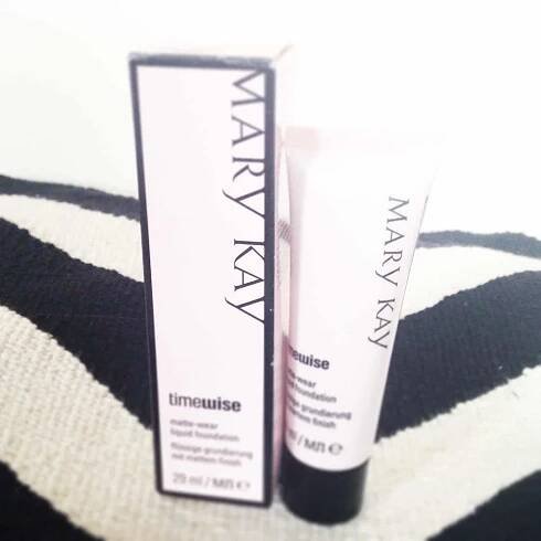 Mary Kay Foundation, TimeWise, Matte Wear Liquid Foundation (Matujący podkład w płynie)