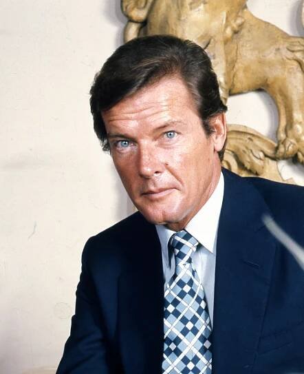 Roger Moore - Wikipedia, la enciclopedia libre