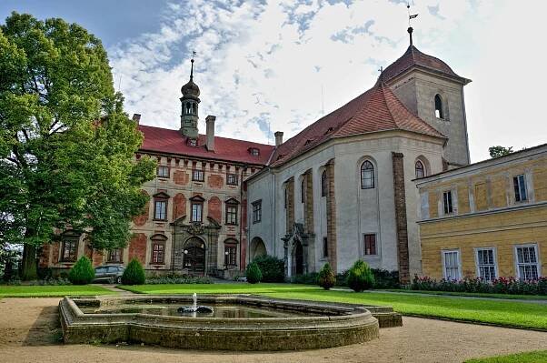 Fotografie - Zámecká kaple Nejsvětějšího Srdce Ježíšova, Libochovice - 24.08.2015