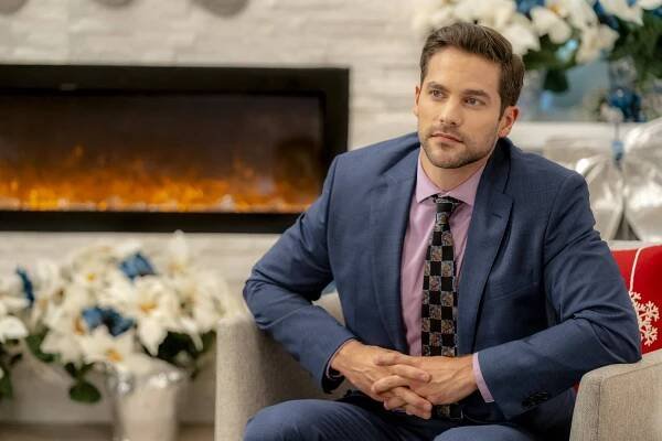 Mingle All the Way - Z filmu - Brant Daugherty