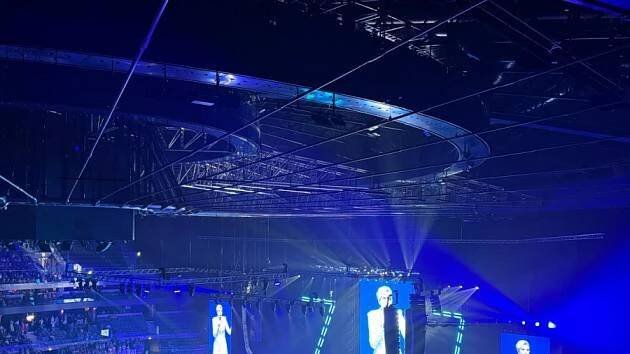VIDEO: Helena Vondráčková předvedla v O2 areně velkou show