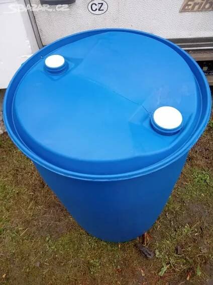 Plastové sudy 220 l