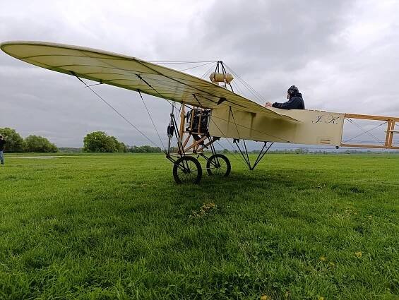 Po 115 letech v akci. Bleriot bojoval s ostrými poryvy a neskutečnou záhadou