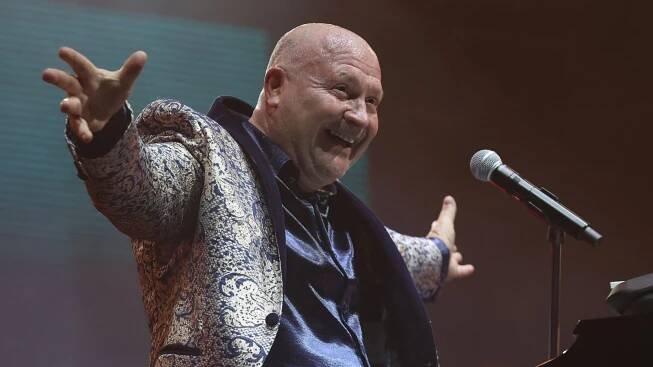 ÚTOK KAMENÍM! Michal David obětí zdivočelých punkáčů