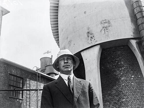 Category:Alvar Aalto - Wikimedia Commons