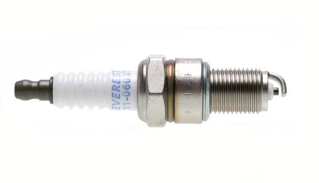 Zapalovací svíčka Everest pro 4 taktní motory Loncin NAC (NGK BPR7ES BRISK OREGON LR14YC BOSCH WR5DP | HS Parts 