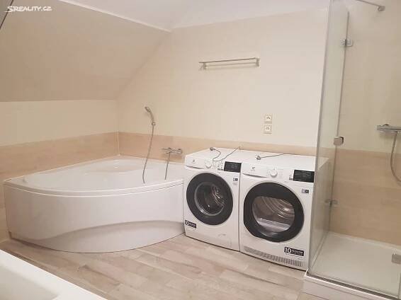 Pronájem bytu 3+kk 120 m², K Lesu, Ivančice - Němčice