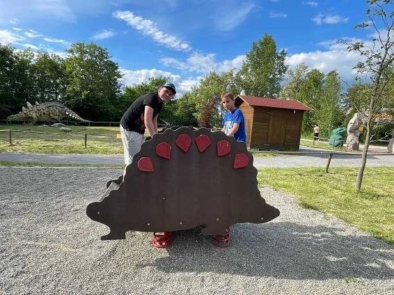 Dne 16.5.2024 si třída 4.B užila super výlet do Dinoparku Ostrava... | Základní škola a mateřská škola U Studny Karviná