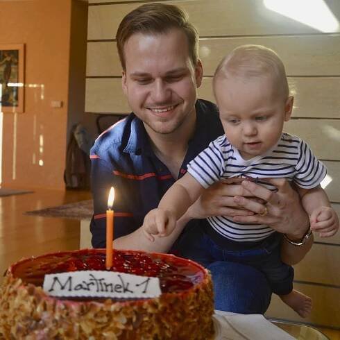 Syn ojedl ozdoby ze stromečku, přiznal zpěvák Martin Chodúr (27) o ročním Martínkovi