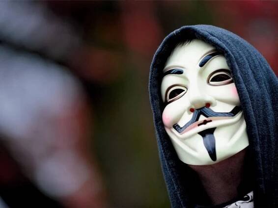 Anonymous: IS chce v neděli zaútočit na více místech světa