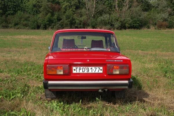 Lada 2105 | RetroVehicles 