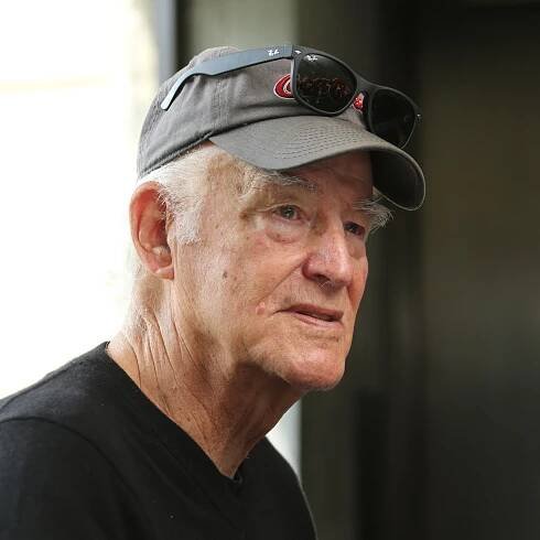 Robert Irwin, Artist of Fleeting Light and Space, Is Dead at 95
