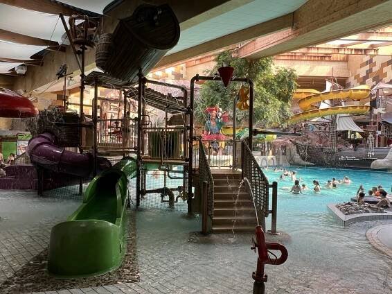 Therme Bad Schallerbach: Aquapulco Pirate World & Tropicana