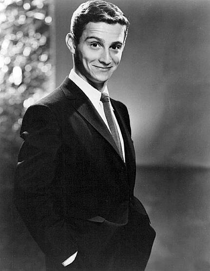Joel Grey - Wikipedia