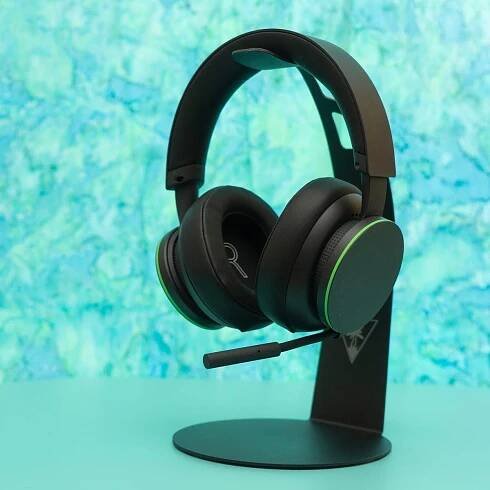 New Xbox Wireless Headset plays nice with the Series X, your phone and PC