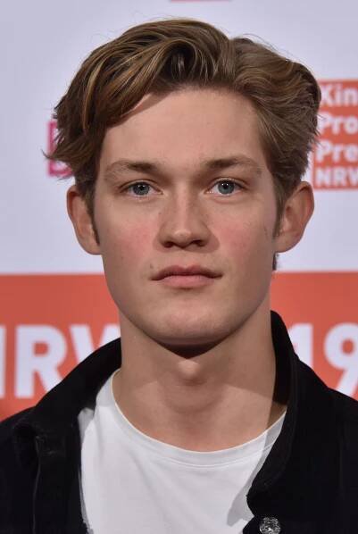 Headshot Of Damian Hardung