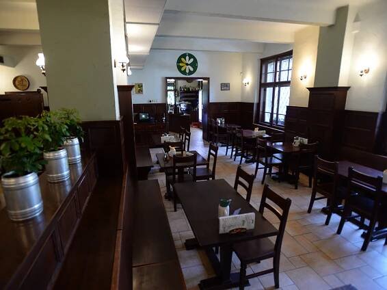 Restaurace