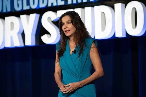 Patricia Velásquez | Keynote Speaker on Certainty, Courage, and Purpose — Patricia Velasquez