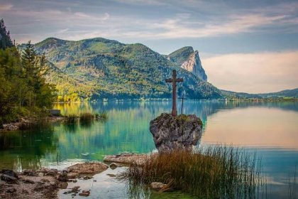 Nejkrásnější rakouská jezera blízko hranic: Navštivte ikonické Hallstättersee nebo klenot, kterým spousta Čechů jenom projíždí