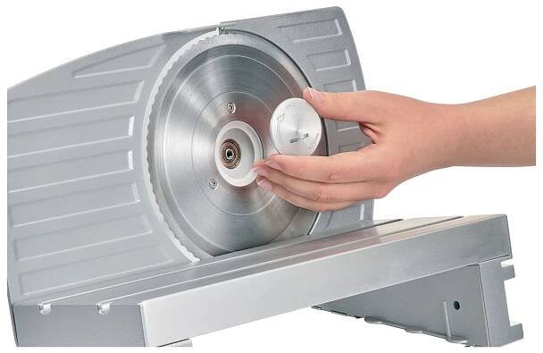 Elektrický univerzální kráječ SAS 120 C1