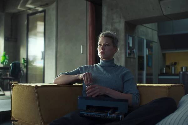 Režisér Robert Hloz: Bod obnovy je vizuální atrakcí i morálním varováním před technologiemi — ČT art — Česká televize