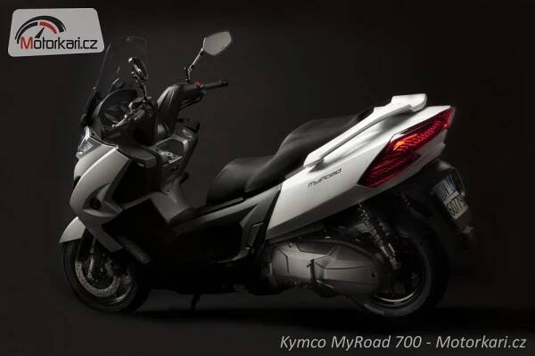 Kymco představilo maxiskútr MyRoad 700 | Motorkáři.cz